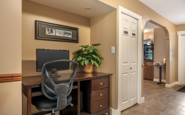 Best Western Sicamous Inn