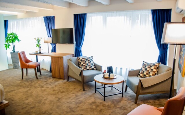 Nomad Luxury Suites