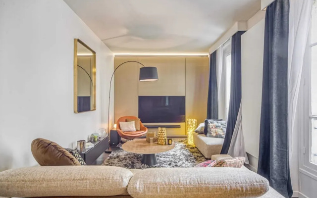 Luxe Apartment Near Père Lachaise Cemetery