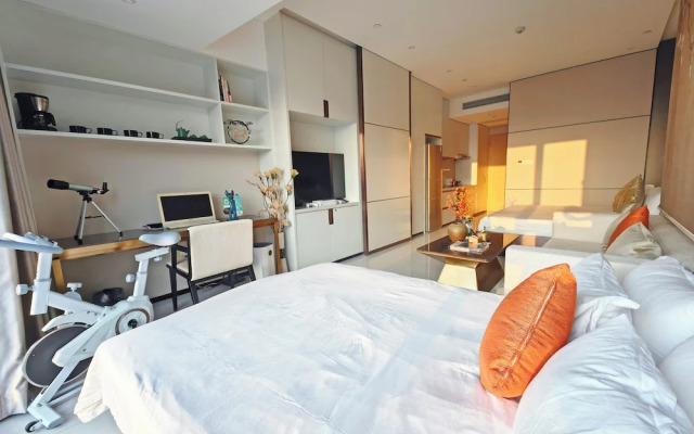 Interact China Fine Condo - Novotown