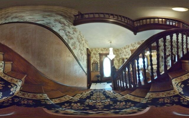 Herrold on Hill Bed and Breakfast