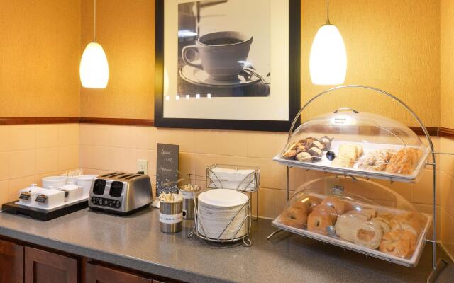 Hampton Inn & Suites St. Louis-Edwardsville