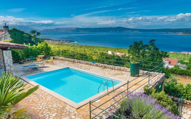 Modern Villa in Crikvenica with Pool