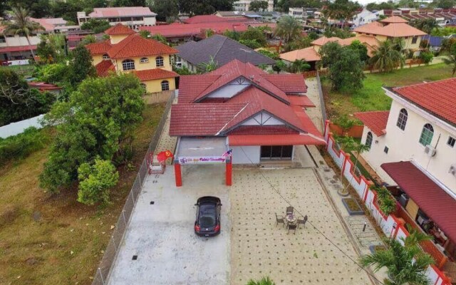 Puteri Homestay