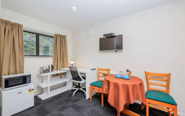 Greenlane Motel