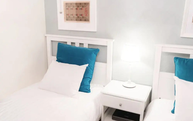 Back to 90s American Style House