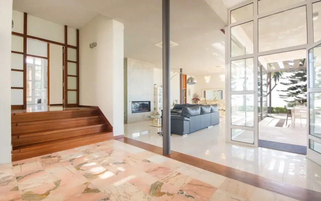 Luxury Beachfront Villa in Tarragona TH 63