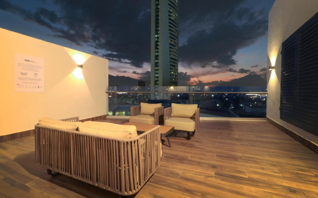 Holiday Inn Express Monterrey Fundidora by IHG