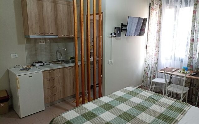 Apartment in Front of Plazh Beach