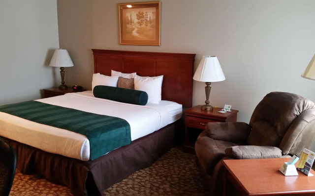 Best Western Plus Mill Creek Inn