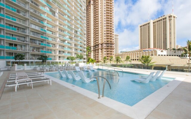 Fully Furnished Ilikai Tower 525 Condo With Free Wifi, Near Best Waikiki Beaches! by RedAwning