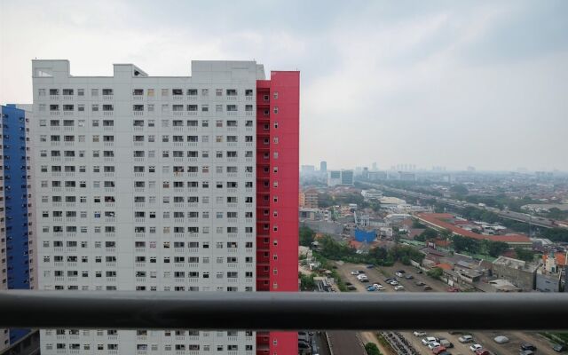 Comfy Studio Apartment @ Green Pramuka City