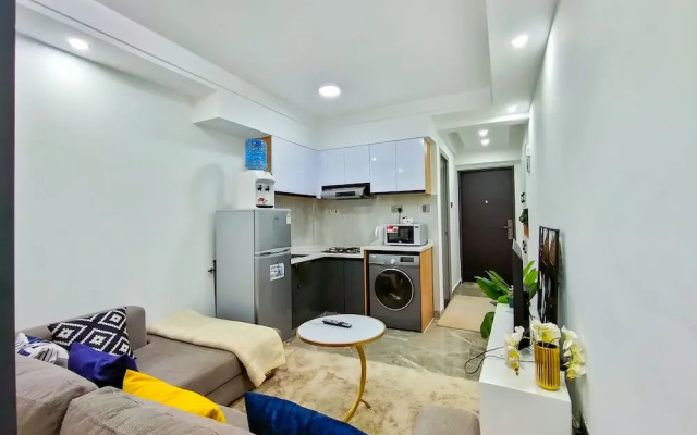 Lux Suites Heartland Business Apartments