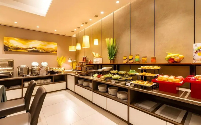 Home Inn Plus (Harbin Central Street)