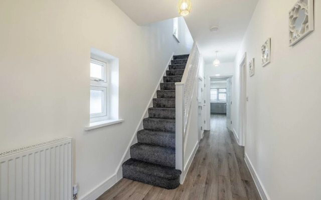 Chic and Comfy 4 Bedroom Stay Baylis