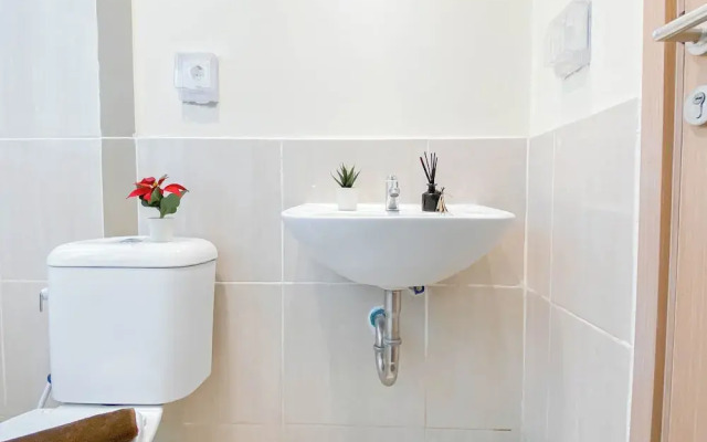 Calm Comfortable 2Br At Meikarta Apartment