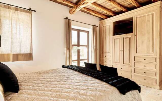 Villa Can Prats, Luxury Villa Surrounded by Nature