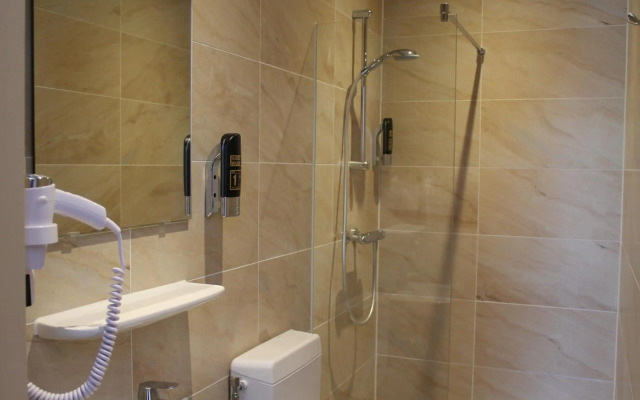 Aston City Hotel