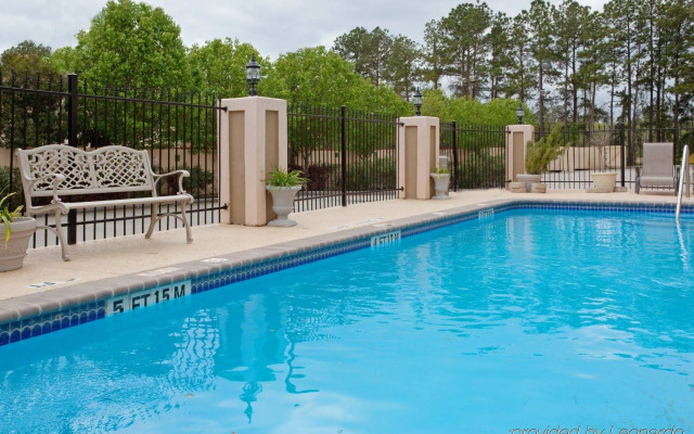 Comfort Inn & Suites IAH Bush Airport – East