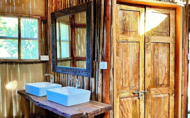 Staysocial Diani-Backpackers &Social Hub