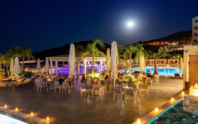 Lindos Bay Suites