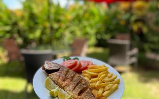 La Perla de Farallon Bed and Breakfast