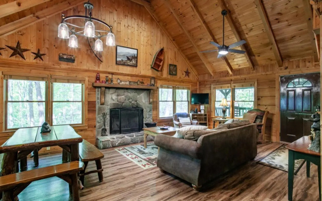 The Hartland - Hot Tub, Jacuzzi, Fireplace