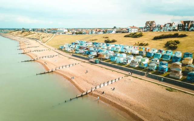 Whitstable's Beachcombers, Sleeps 10, Dog Friendly