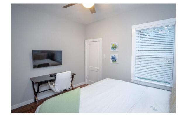 Remodeled Modern 1BR1BA Apt Near Downtown, 5min Pearl