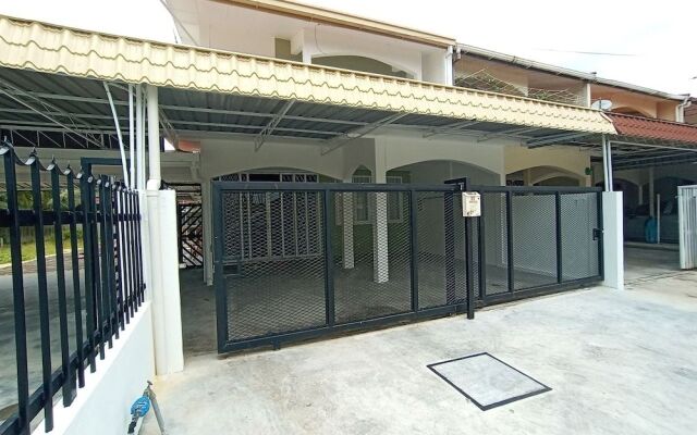 Oyo 90189 Sibu Wedding Homestay2U