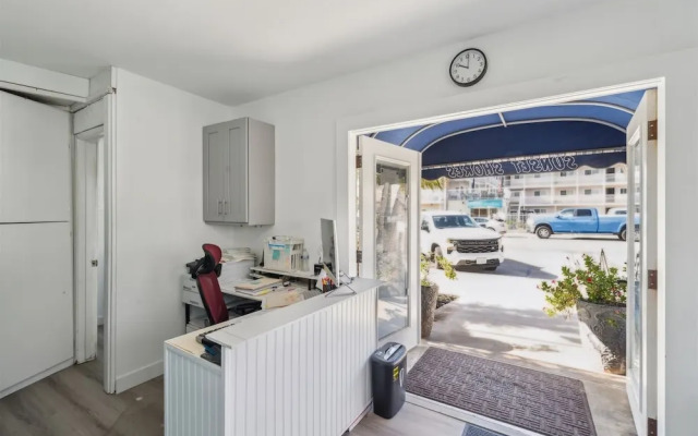 4950 Sandyland Road #127 Condo
