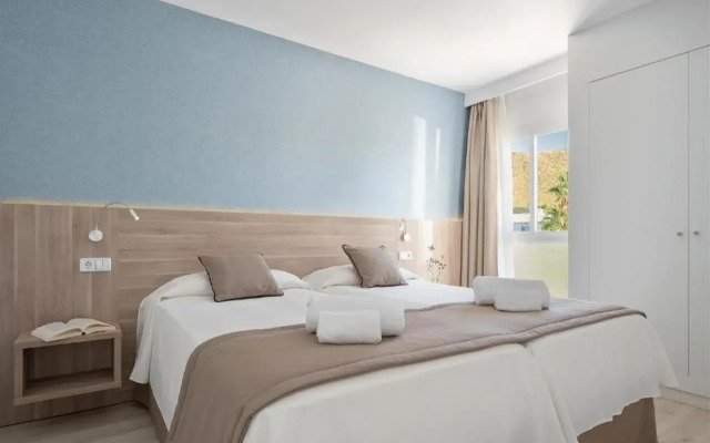 Puerto Azul Suite Hotel