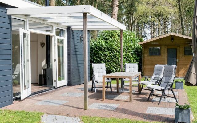 Secluded Bungalow in Laag-soeren With Garden