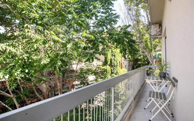 Artsi - 3BR Apt w Balcony in Athens