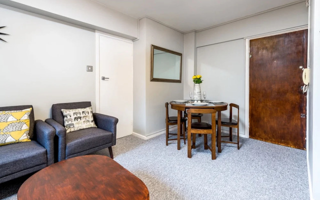 Warm and welcoming Home in Putney