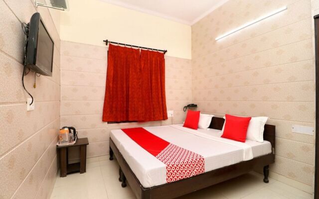 OYO 22090 Hotel Mall Residency