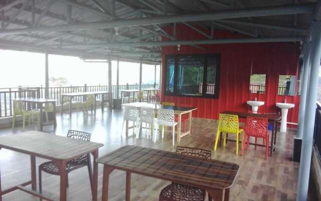Hotel Trishul Regency