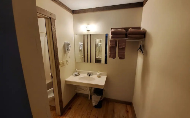 Jamesport Inn