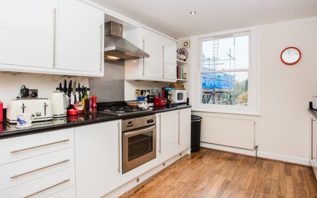 2 Bedroom Home In Islington