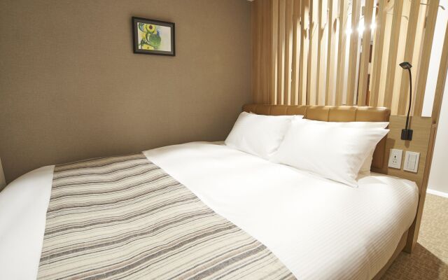 Quintessa Hotel Tokyo Haneda Comic & Books