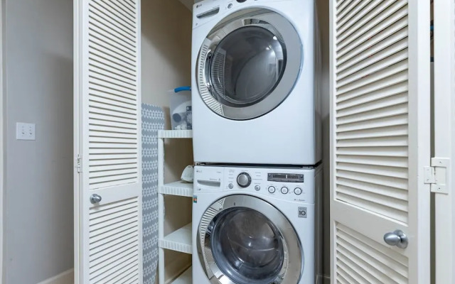 Phoenix Ix 1109 2 Bedroom Condo