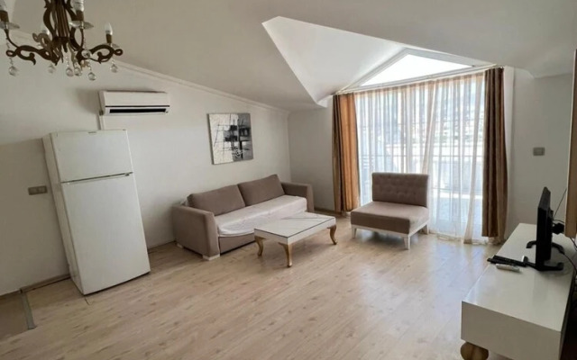 Flat Near Beach in Didim With Shared Pool