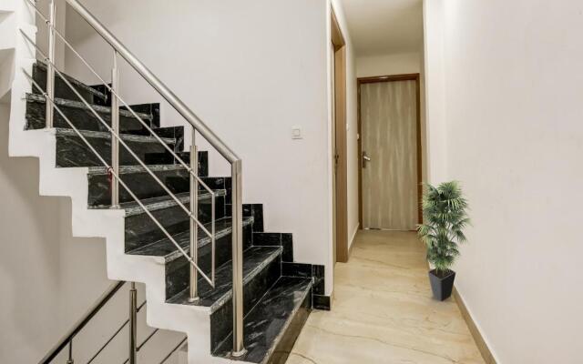 OYO Flagship 70397 Hotel Royal Kingz