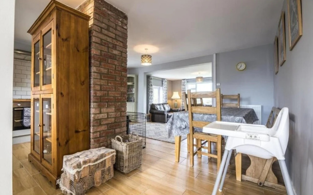 Little Hill - 3 Bed - Wisemans Bridge