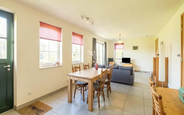 Holiday Home in Sint Kruis With a Garden