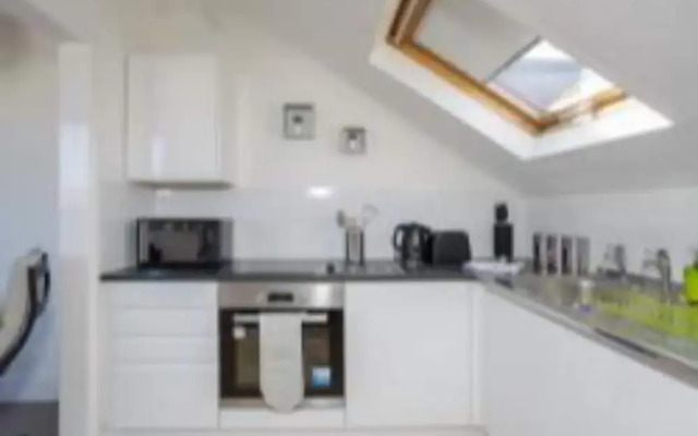 Lowcay Apartment C