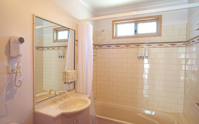 Jindabyne Holiday  Caravan Park