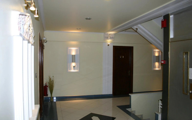Hotel Petit Palais