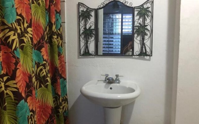 Vieques Hostel Good Vibe House
