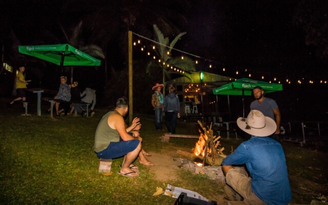 Jackaroo Treehouse Mission Beach - Hostel